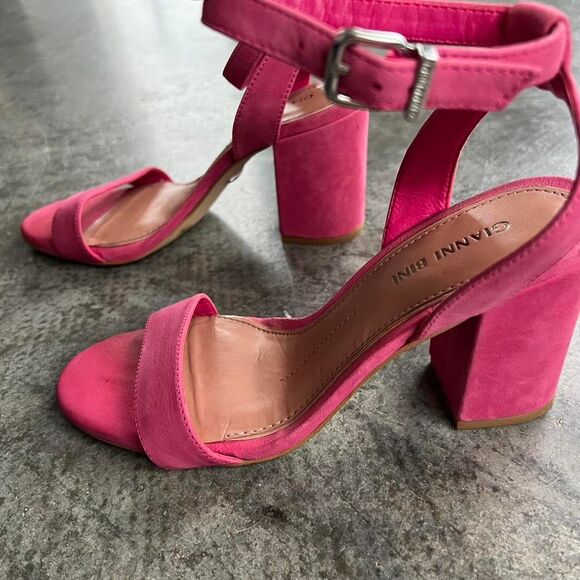 Gianni Bini Women's Pink Block Heels Size 7.5 - Picture 2 of 8